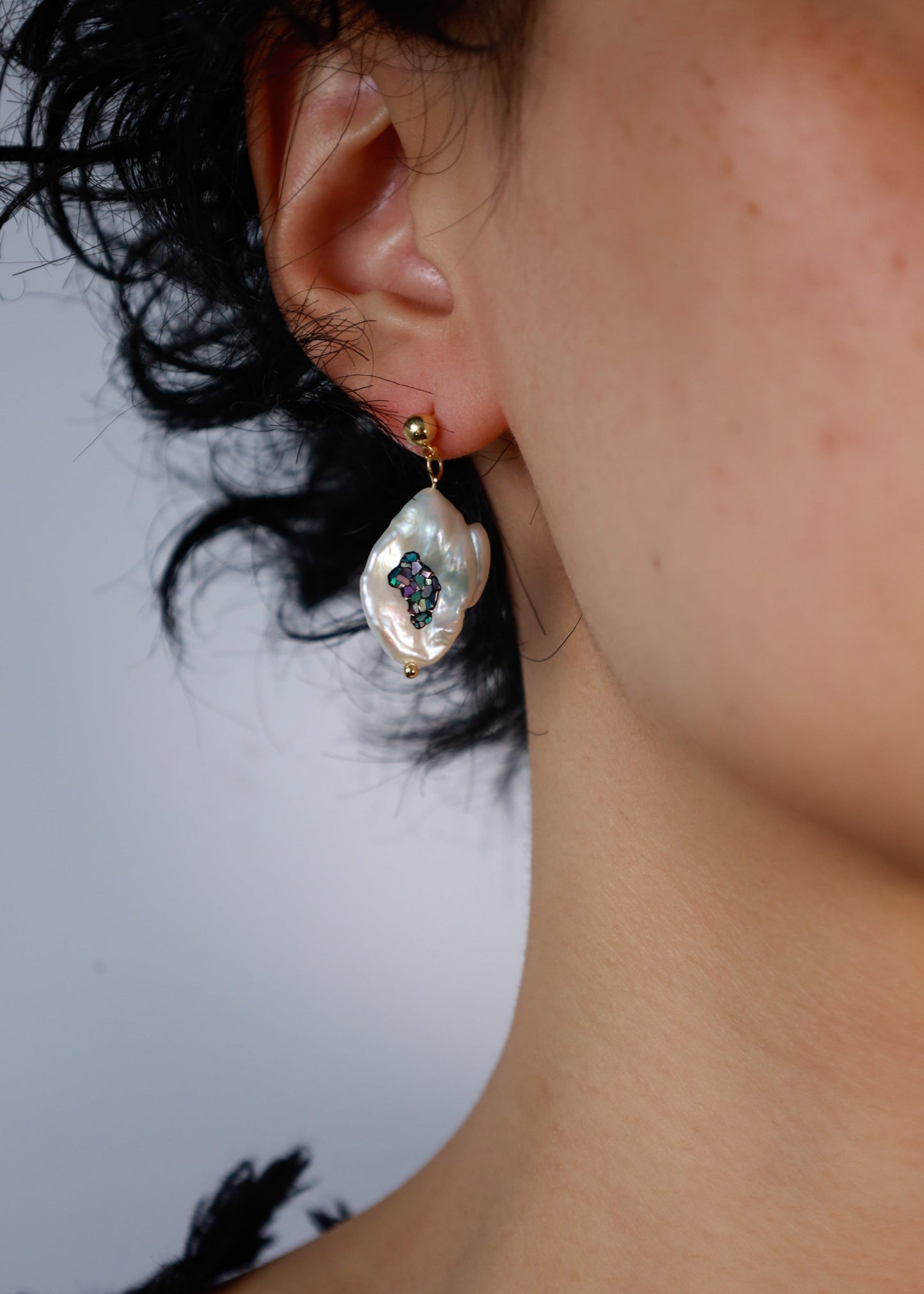 Nacre Single Baroque Pearl Studs