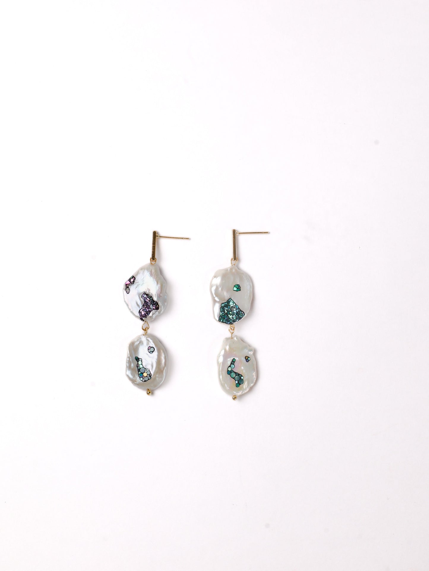 Nacre twin Baroque Pearls studs