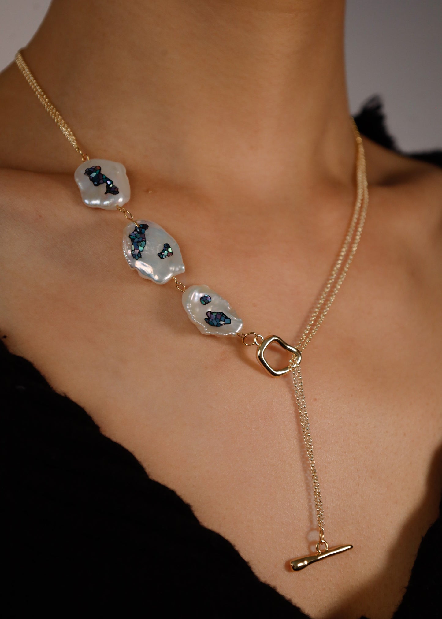Luxury Nacre Baroque Pearls OT-chain Necklace