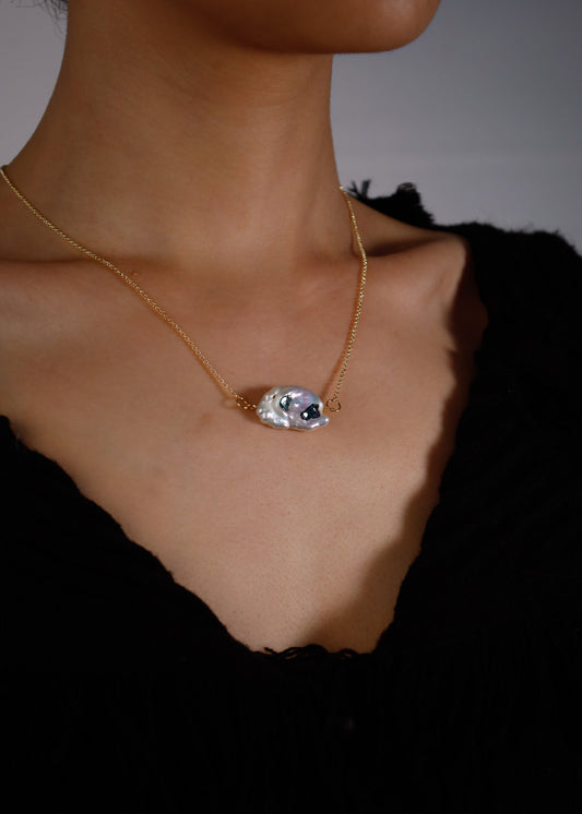 Nacre single Baroque Pearls Necklace