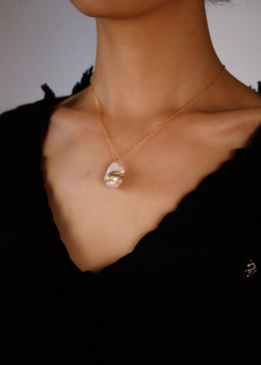 Gold Lacquer Pearl Necklace