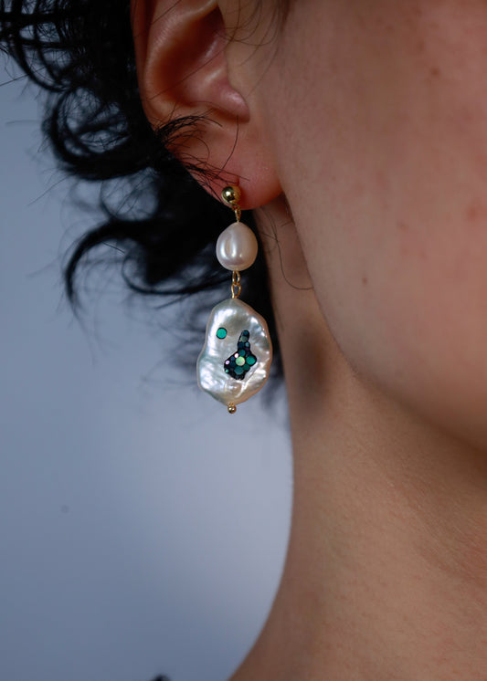 Nacre Baroque Pearl Studs